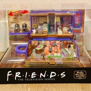 FRIENDS Polly Pocket Collectible Playset, NIB